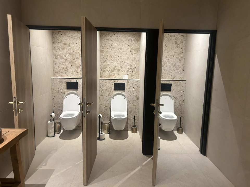 Sanitair door VM Sanitair